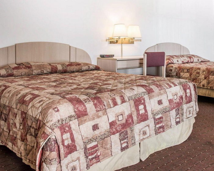 Midland Motor Inn (Executive House Motor Lodge) - Historical Web Site Listing (newer photo)